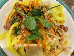 石河子的凉皮-清真·玛丽亚新疆菜主题餐厅(浙江中路店)