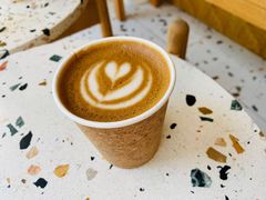 燕麦澳白-Cafe on warm(丹霞店)