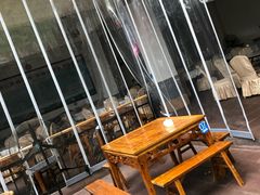 -茅屋大酒店