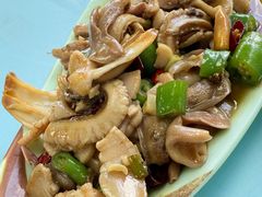 -崴海渔村(虹梅路店)