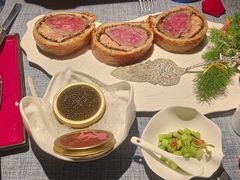 惠灵顿牛排-弦月窗LUNETTE BY AMANDA(复兴路店)