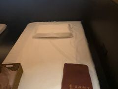 -泰·菩提树下[泰式按摩x精油SPAx肩颈头疗](新景店)