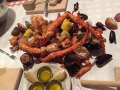 The Crab Pot ResTaurAnt Bar-The Crab Pot Seattle