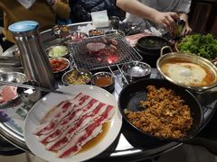 -釜山火炉·海鲜烤肉(紫藤路店)