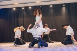 -CASTER跳舞俱乐部