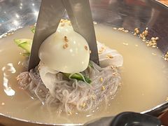 -江南猪肉商会无限续吃(弘大店)