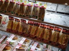 零售区-山崎面包(静安久光店)
