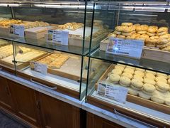 面包甜点陈列柜-清真全盛斋传统糕点(西羊市店)