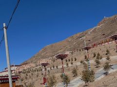 -比如骷髅墙景区