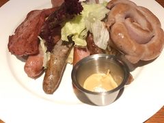 香肠拼盘配酸菜土豆泥-Malena玛莲娜