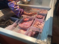 -周良天山牛杂城(天山路总店)