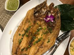 -Chom Cafe and Restaurant