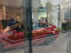 -TESLA 特斯拉(广州天环广场体验店)