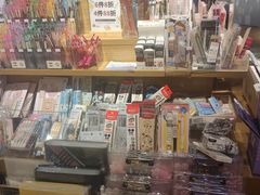 -九木杂物社(新奥购物中心店)