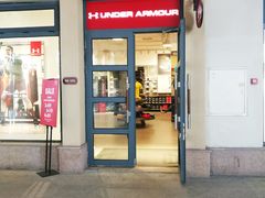 -UNDER ARMOUR(新燕莎奥莱店)