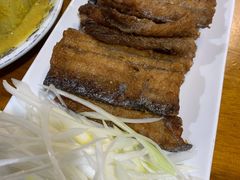 烙饼卷带鱼-生活本该如此北京小馆(周庄嘉园店)