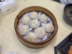 -莱莱小笼·乔艾