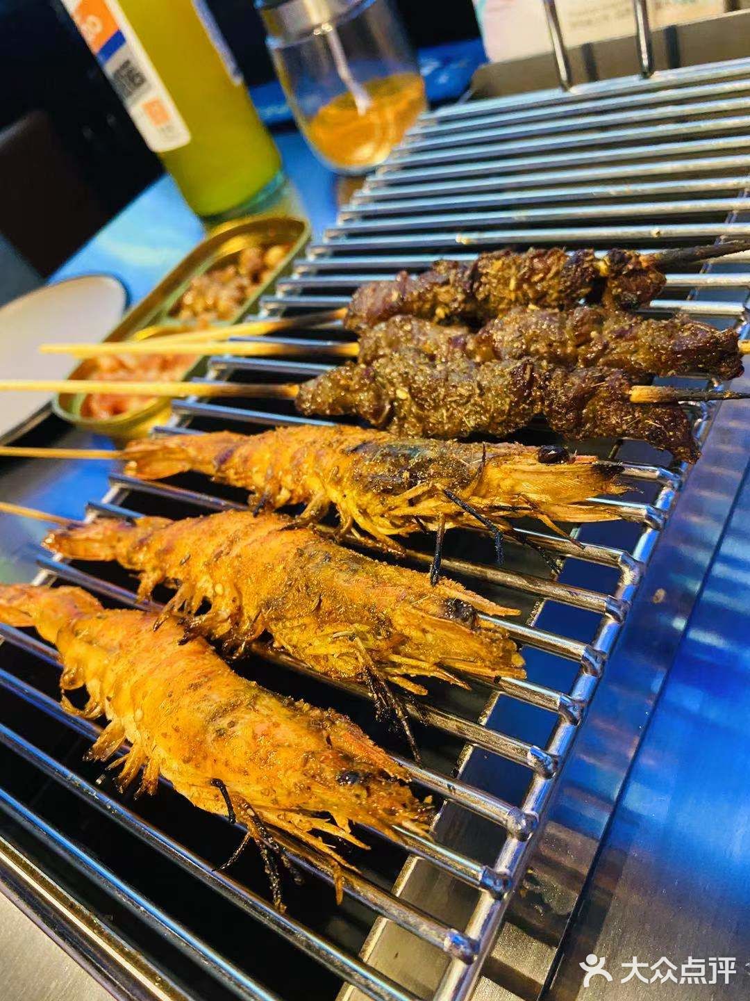 沉浸式全息投影用餐体验，吃串就到大成海鲜烧烤