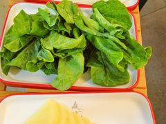 -毛辣果·贵州红酸汤牛肉火锅(西单店)