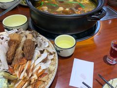-菌之家·专业纯野生菌火锅·特色炒菌