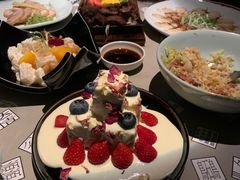 -穹六人间 people 6(岳阳路店)