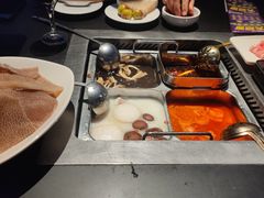 -海底捞火锅智慧餐厅(中骏世界城店)