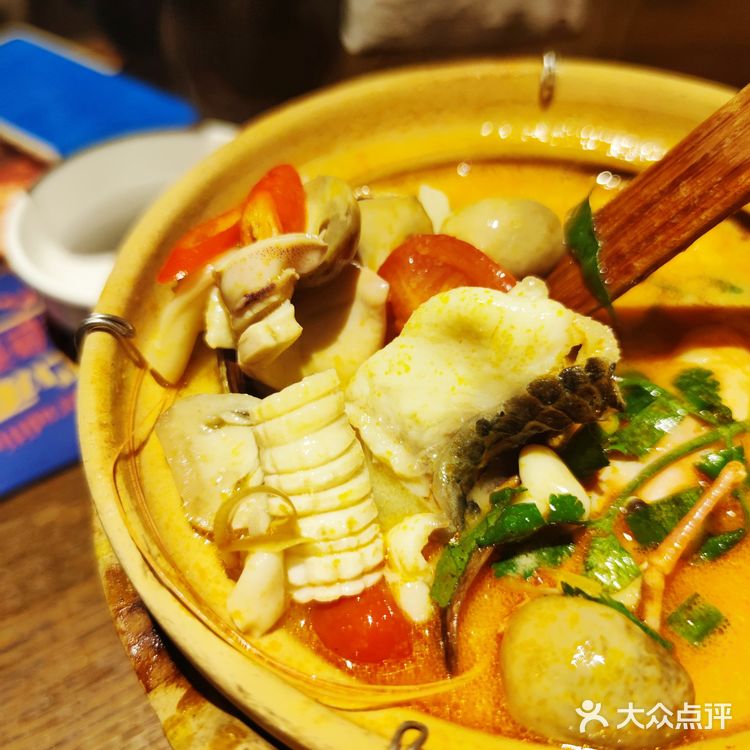 杭州最火的泰国菜❗人均排队2小时[流泪]