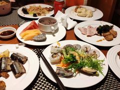 happy&nbsp;hour-青岛即墨希尔顿逸林酒店·開自助餐厅