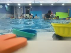 -龙格亲子游泳·水育早教运动中心(龙湾天街店)