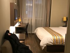 -如家精选酒店(上海张江广兰路地铁站店)