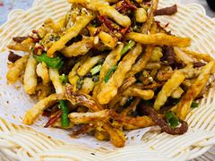 -江城燕子大排档(江汉路步行街店)