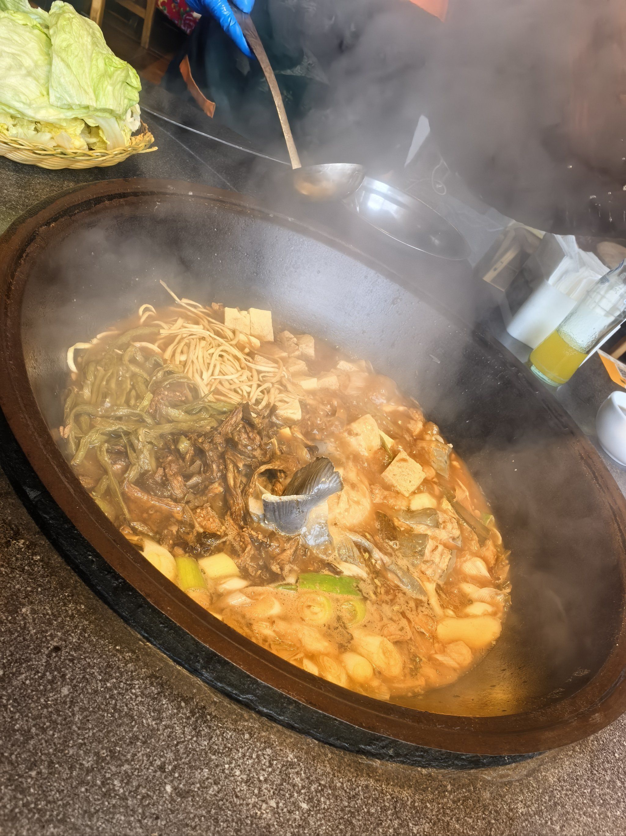 环境很不错,鱼肉鲜嫩入味,汤汁浓郁醇厚