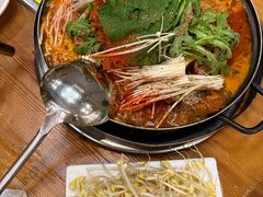 -喇喇排骨火锅·传统韩式脊骨汤(望京西园总店)
