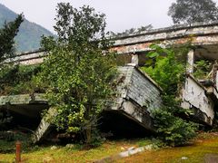 -四川汶川特大地震漩口中学遗址