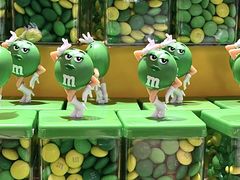 -m豆巧克力世界(上海世茂广场店)