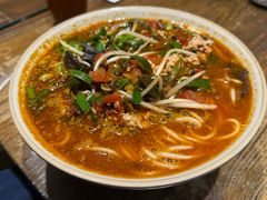 -粉八·云南米线·建水烧烤(常熟路店)