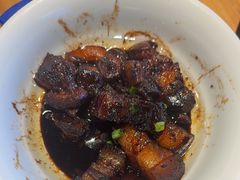 -头上红煨盐鸡·非遗院子餐厅