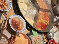 -巴卤社老火锅(财富店)