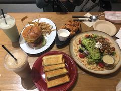 -HELLO 27 意面·沙拉·帕尼尼