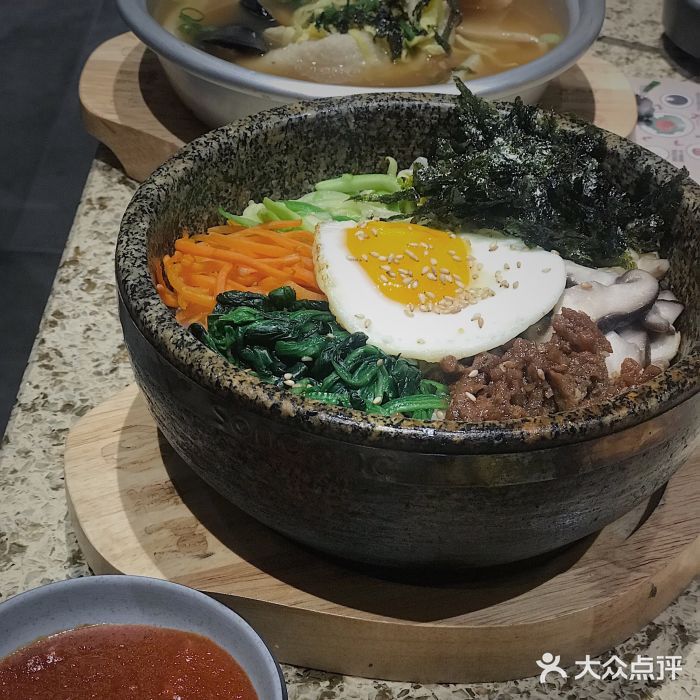 東門韩国传统烤肉·韩国料理(凯德直营店)石锅拌饭图片