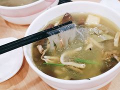 鸭血粉丝汤-鸡鸣汤包(罗廊巷店)