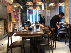 大堂-炉小二铜锅牛蛙•川湘菜(三里屯店)