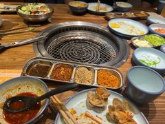 -明洞阿姨·韩式酱蟹烤肉·创意料理(三元桥店)