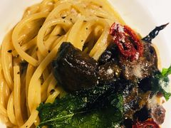 -POKEE VIA&Brunch·维娅(重庆来福士店)