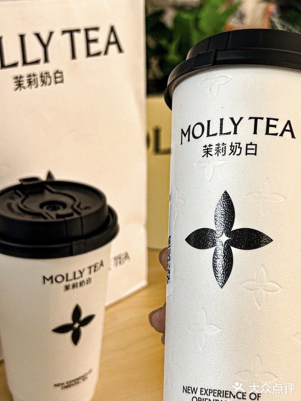 这家奶茶店是来报恩的吧