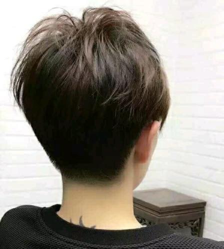 飞凤美容美发连锁机构(蓟县店)-"【项目】烫发 染发放假回来烫了个