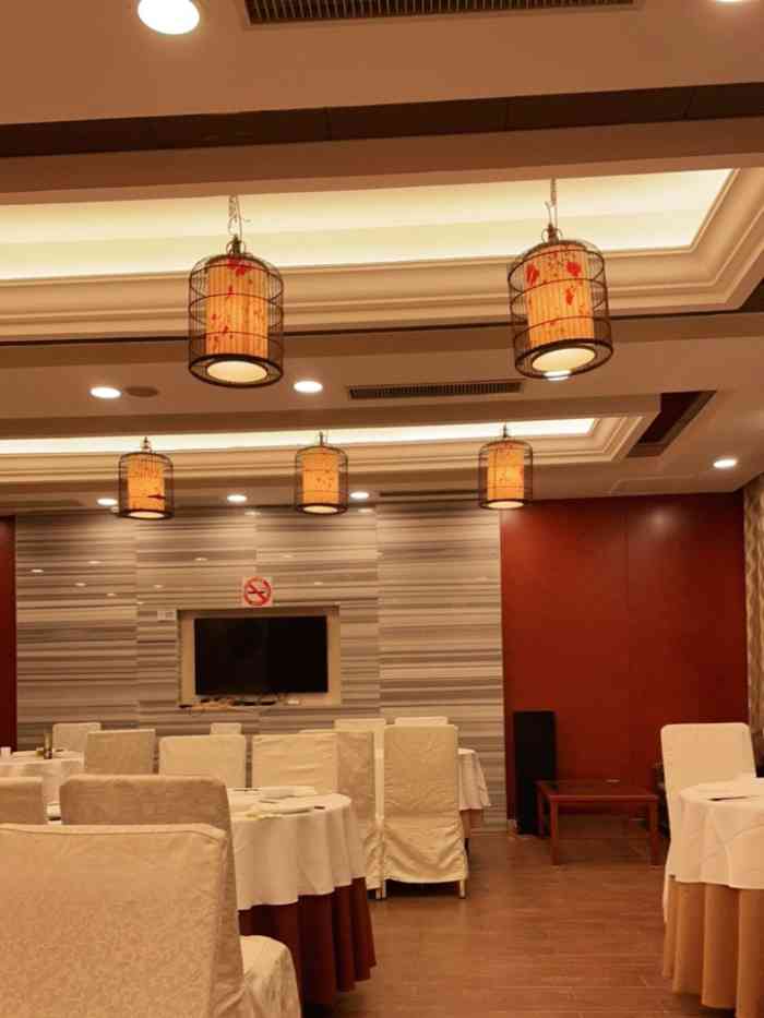 一品粤珍轩(吴中路店)-"点心品种很多,中午一家人来吃吃不错,味道.