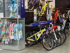 -迪卡侬(金龙湖店)
