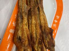 -粤盛海鲜平价店(洛溪食街店)