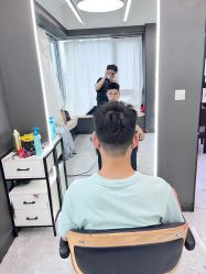 -藤野造型烫发染发